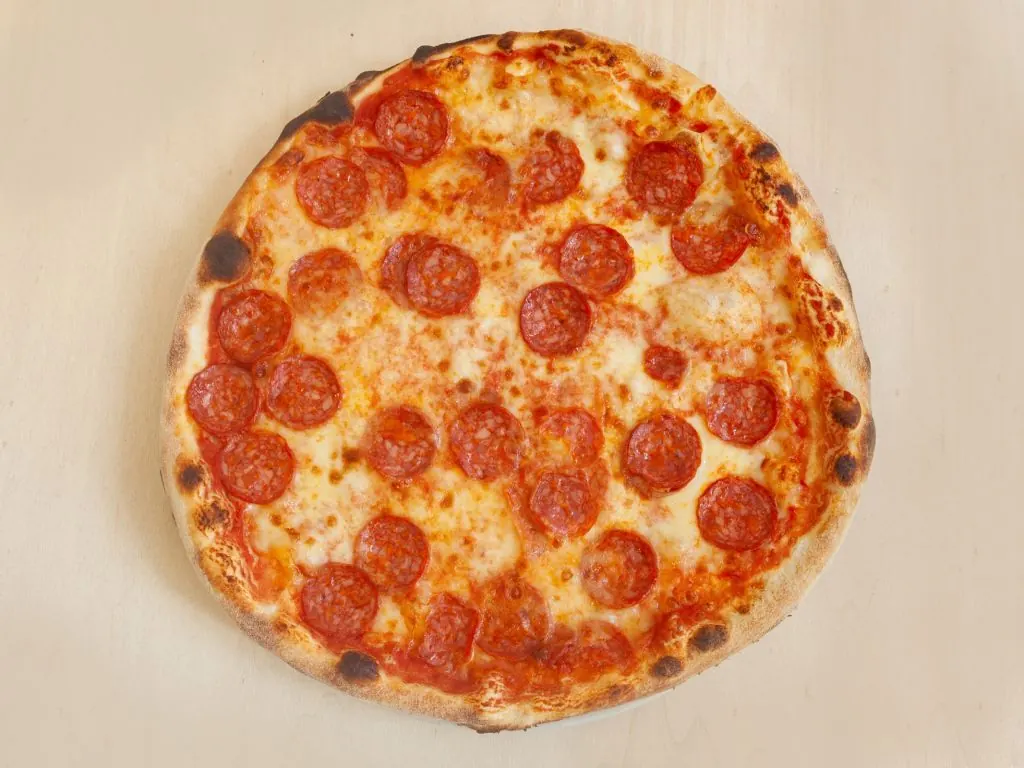 Pizza Salamino vista dall’alto