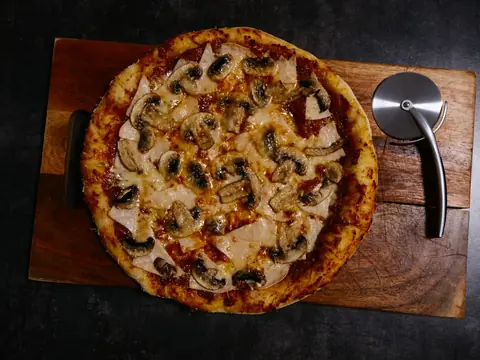 Pizza Funghi (foto indicativa)